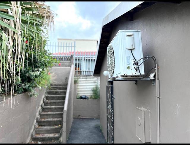 3 BEDROOM HOUSE FOR SALE IN NEWLANDS WEST